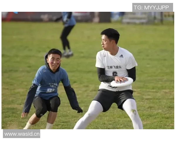 武汉飞盘队在攀岩联赛中以78分稳居积分榜首位